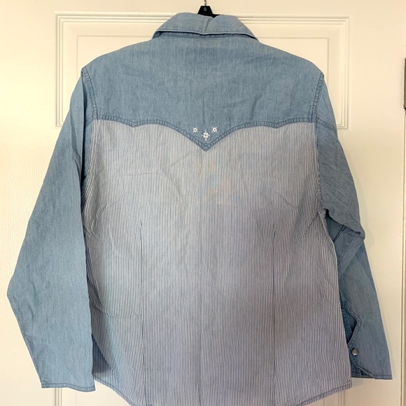 Vintage Wrangler Western Denim Button Down Shirt - Picture 5 of 14